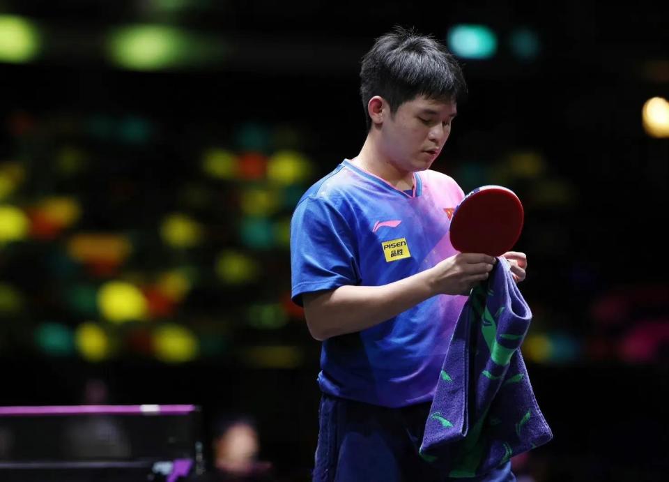 這位前鋒曾 這位前鋒曾