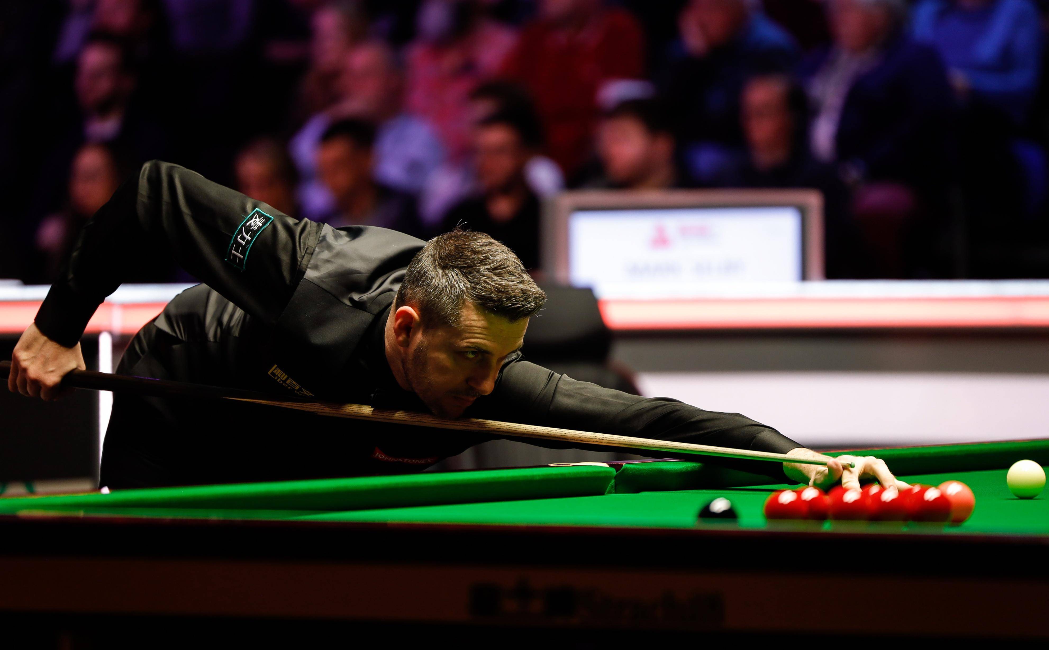 据俱乐部内 据俱乐部内