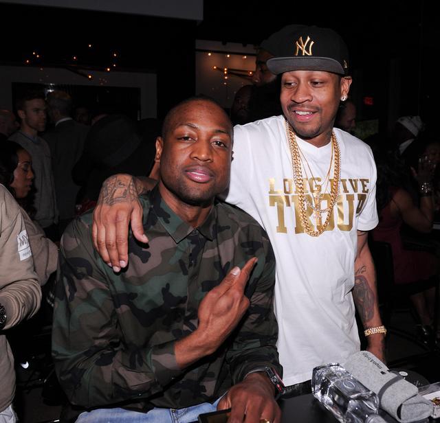 迫使海豚起 迫使海豚起